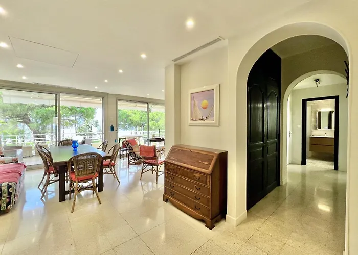 Daire Apt In Pointe Croisette Beach & Large Terrace Cannes